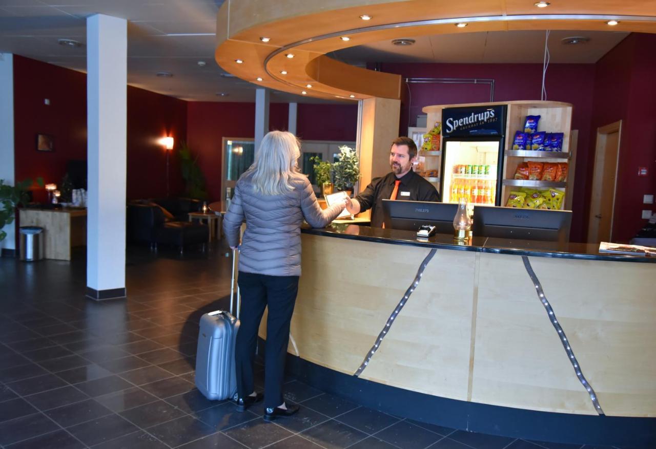 Hotell Arjaeng Esterno foto
