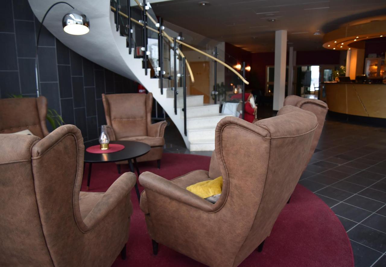 Hotell Arjaeng Esterno foto